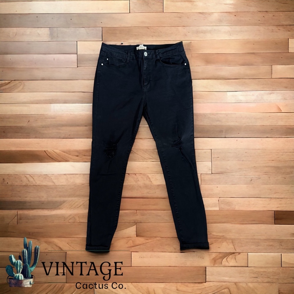 Tilly’s SKY & SPARROW WOMENS DISTRESSED CHINO JEANS - Excellent Condition!